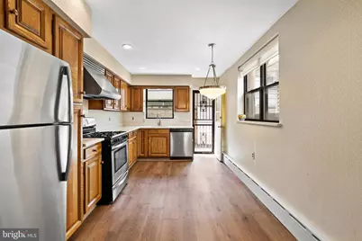 2440 S Hutchinson Street, Philadelphia, PA 19148 - Photo 5