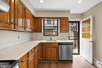 2440 S Hutchinson Street, Philadelphia, PA 19148 - Photo 7