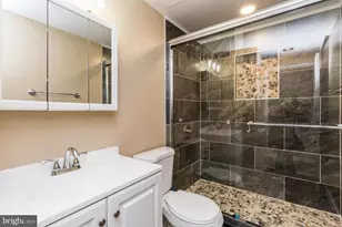 1601 Spring Garden St, Philadelphia, PA 19130 - Photo 11