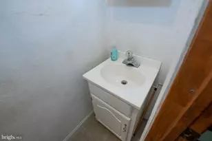 8038 Walker St, Philadelphia, PA 19136 - Photo 19