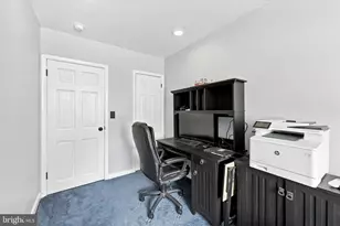 1031 Loney St, Philadelphia, PA 19111 - Photo 15