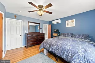 1031 Loney St, Philadelphia, PA 19111 - Photo 11