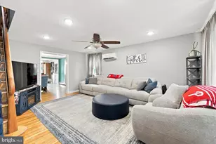 1031 Loney St, Philadelphia, PA 19111 - Photo 3