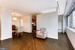 2401 Pennsylvania Ave, Philadelphia, PA 19130 - Photo 15