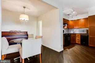 2401 Pennsylvania Ave, Philadelphia, PA 19130 - Photo 13