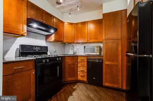 2401 Pennsylvania Ave, Philadelphia, PA 19130 - Photo 17