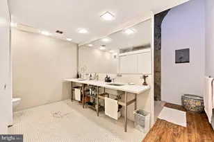314 N 12th St, Philadelphia, PA 19107 - Photo 21