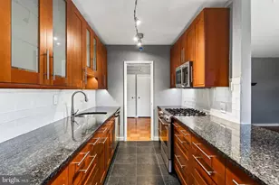 2601 Pennsylvania Ave, Philadelphia, PA 19130 - Photo 13