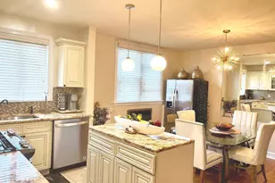 426 E Slocum Street E, Philadelphia, PA 19119 - Photo 5
