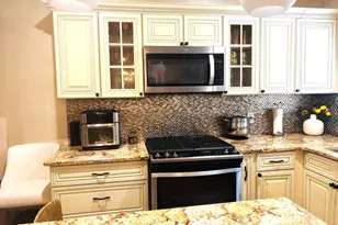 426 E Slocum Street E, Philadelphia, PA 19119 - Photo 3