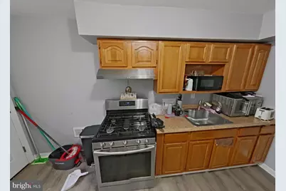 908 W Erie Avenue, Philadelphia, PA 19140 - Photo 3