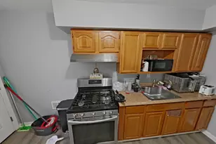 908 W Erie Ave, Philadelphia, PA 19140 - Photo 3