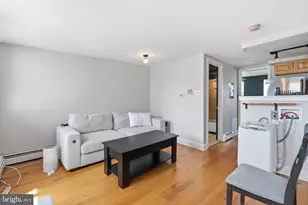 2102 Christian St, Philadelphia, PA 19146 - Photo 3