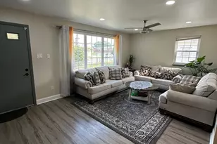 7837 Lawndale Ave, Philadelphia, PA 19111 - Photo 3