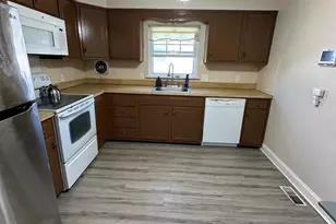 7837 Lawndale Ave, Philadelphia, PA 19111 - Photo 9