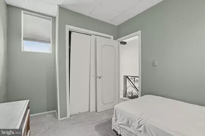 2642 S Iseminger Street, Philadelphia, PA 19148 - Photo 11