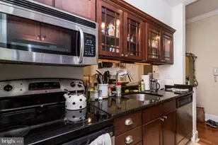 1712 Wallace St, Philadelphia, PA 19130 - Photo 7