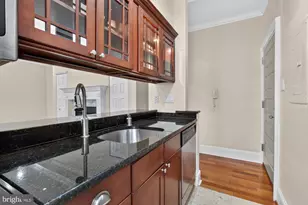 1712 Wallace St, Philadelphia, PA 19130 - Photo 3