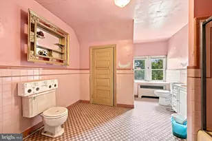 102 E Cliveden St, Philadelphia, PA 19119 - Photo 9