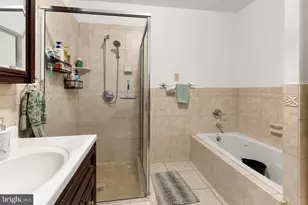 2229 St Albans St, Philadelphia, PA 19146 - Photo 17