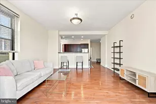 250 S 13th St, Philadelphia, PA 19107 - Photo 9