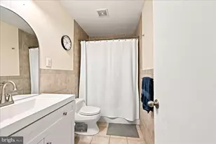 250 S 13th St, Philadelphia, PA 19107 - Photo 23