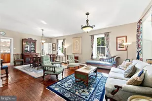 8123 Roanoke St, Philadelphia, PA 19118 - Photo 11