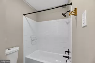 5010 N Convent Ln, Philadelphia, PA 19114 - Photo 21