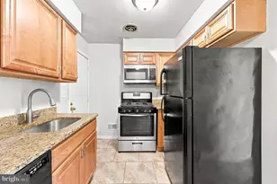 2009 N 15th St, Philadelphia, PA 19121 - Photo 9