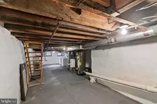 621 S Bambrey St, Philadelphia, PA 19146 - Photo 33