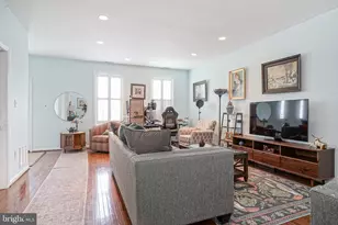 4427 Riverview Ln, Philadelphia, PA 19129 - Photo 5