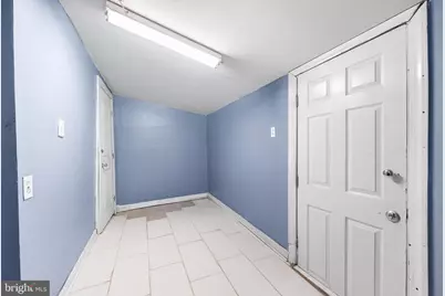 1821 E Sergeant Street, Philadelphia, PA 19125 - Photo 9
