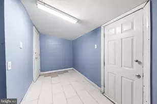 1821 E Sergeant St, Philadelphia, PA 19125 - Photo 9