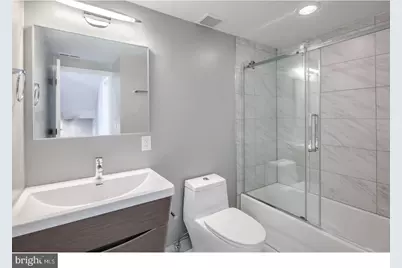 910 N 16th Street #C, Philadelphia, PA 19130 - Photo 7