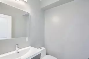 910 N 16th St, Philadelphia, PA 19130 - Photo 9