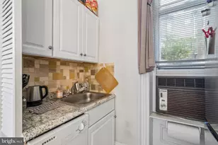 2217 Locust St, Philadelphia, PA 19103 - Photo 17