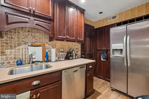 2217 Locust St, Philadelphia, PA 19103 - Photo 23