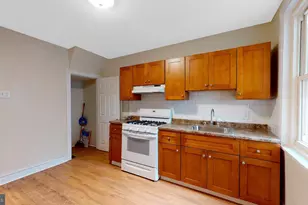 3927 Warren St, Philadelphia, PA 19104 - Photo 5