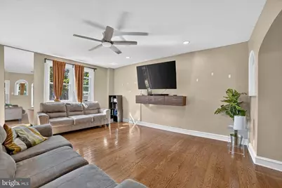 408 E Slocum Street, Philadelphia, PA 19119 - Photo 7