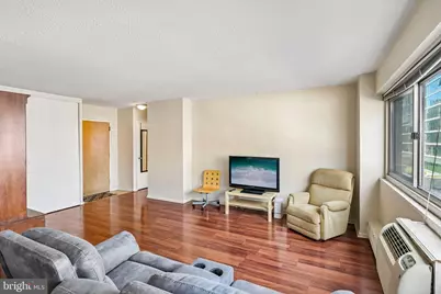 2101 Chestnut Street #817, Philadelphia, PA 19103 - Photo 5