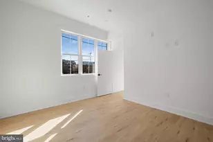 1221 4th Street N, Philadelphia, PA 19122 - Photo 13