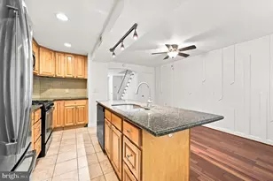 325 E Pleasant St, Philadelphia, PA 19119 - Photo 9