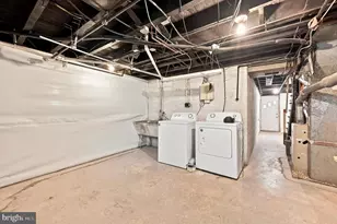325 E Pleasant St, Philadelphia, PA 19119 - Photo 23