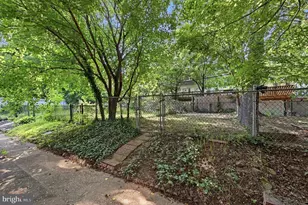 325 E Pleasant St, Philadelphia, PA 19119 - Photo 25