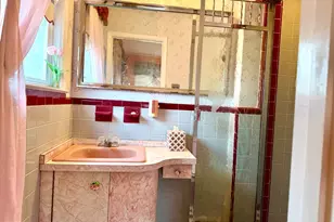 2529 Winchester Ave, Philadelphia, PA 19152 - Photo 15