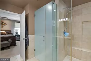 810 N 24th St, Philadelphia, PA 19130 - Photo 19