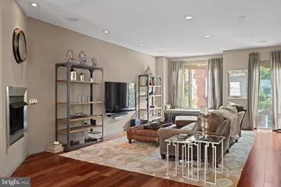 810 N 24th Street, Philadelphia, PA 19130 - Photo 11