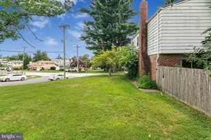 9096 Pine Rd, Philadelphia, PA 19115 - Photo 3