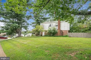9096 Pine Rd, Philadelphia, PA 19115 - Photo 11