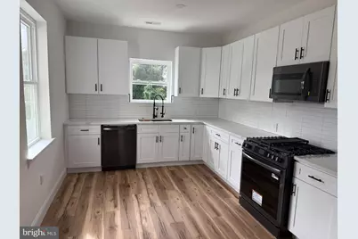 4810 Umbria, Philadelphia, PA 19127 - Photo 9